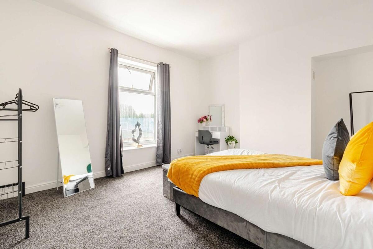 2 Min Walk Etihad Stadium & Coop Arena - 3Br, Free Parking Manchester Exterior photo