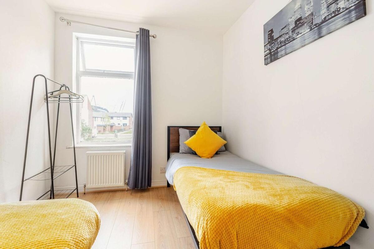 2 Min Walk Etihad Stadium & Coop Arena - 3Br, Free Parking Manchester Exterior photo