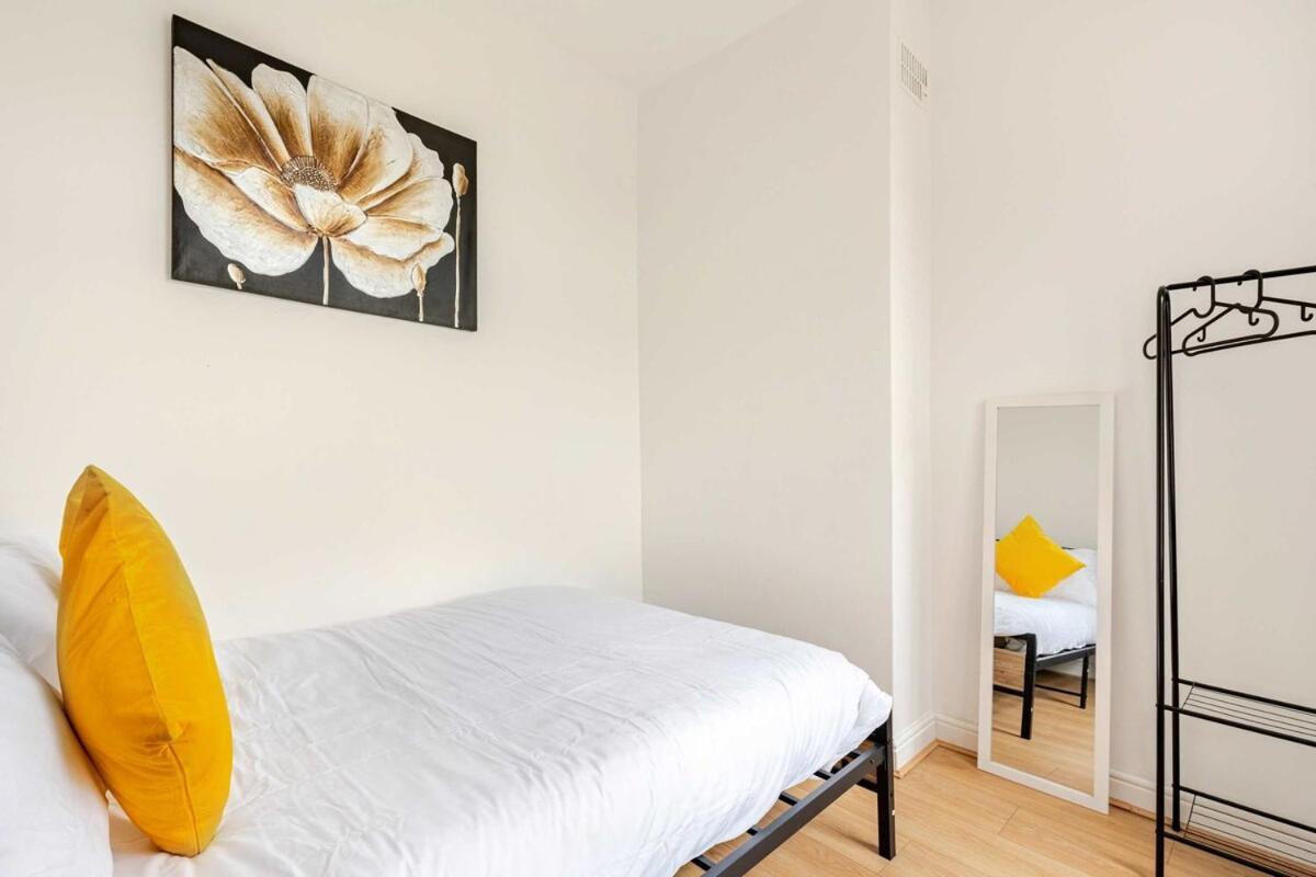 2 Min Walk Etihad Stadium & Coop Arena - 3Br, Free Parking Manchester Exterior photo
