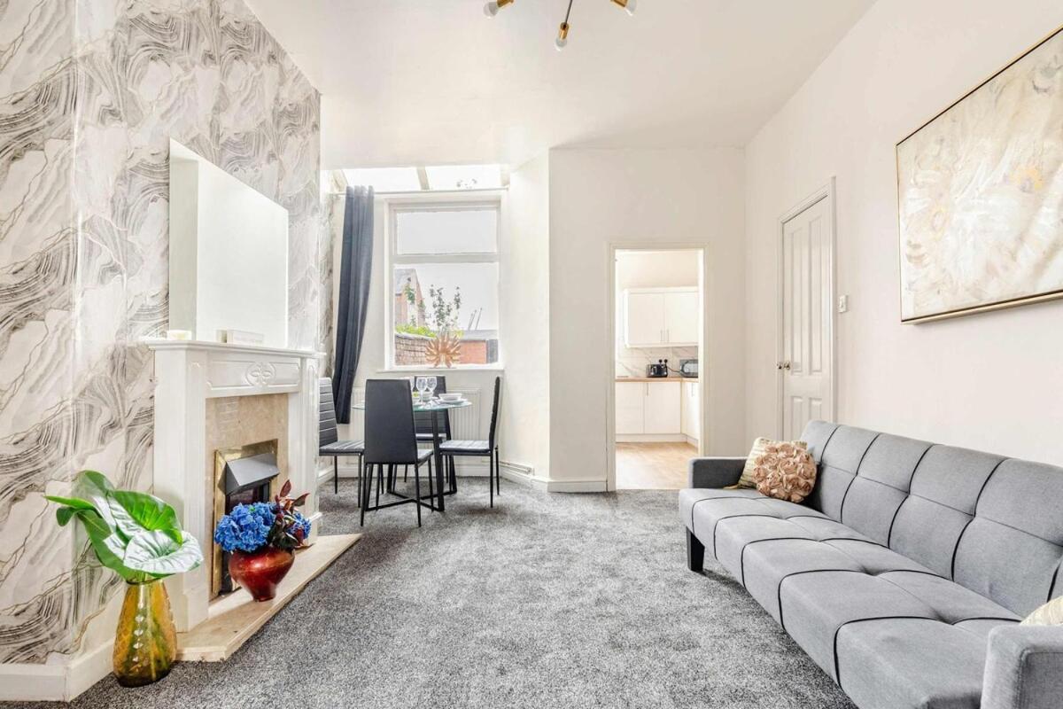2 Min Walk Etihad Stadium & Coop Arena - 3Br, Free Parking Manchester Exterior photo