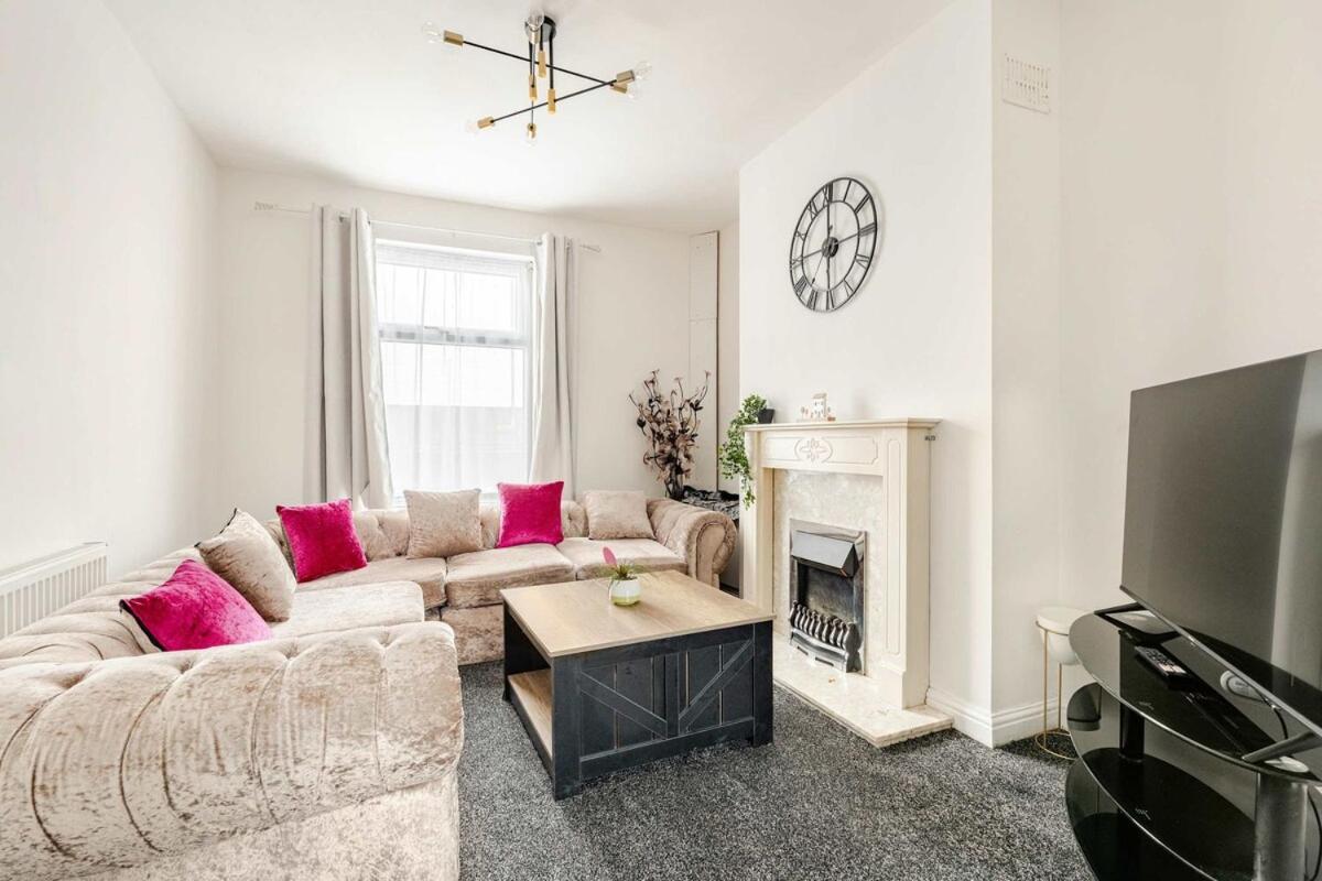 2 Min Walk Etihad Stadium & Coop Arena - 3Br, Free Parking Manchester Exterior photo